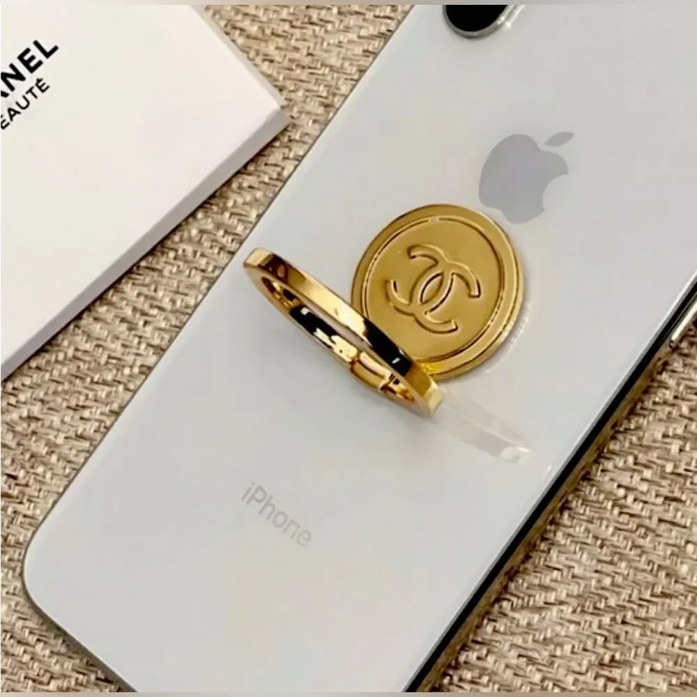 CHANEL INTERLOCHEN CC RING PHONE HOLDER GOLD TONE GWP IN ITS ORIGINAL PA…